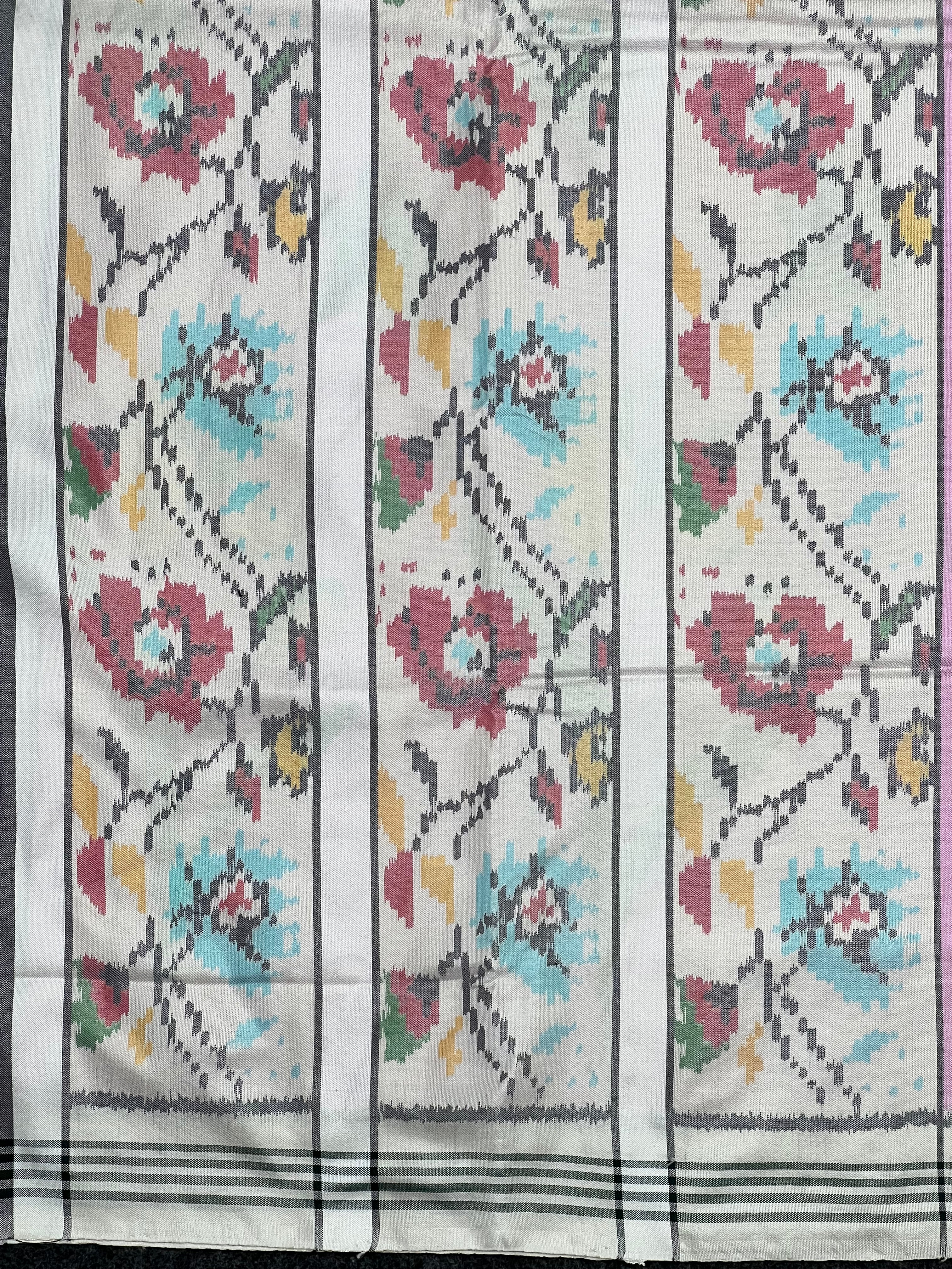 Exclusive Flower Design Handwoven Patola Silk Saree