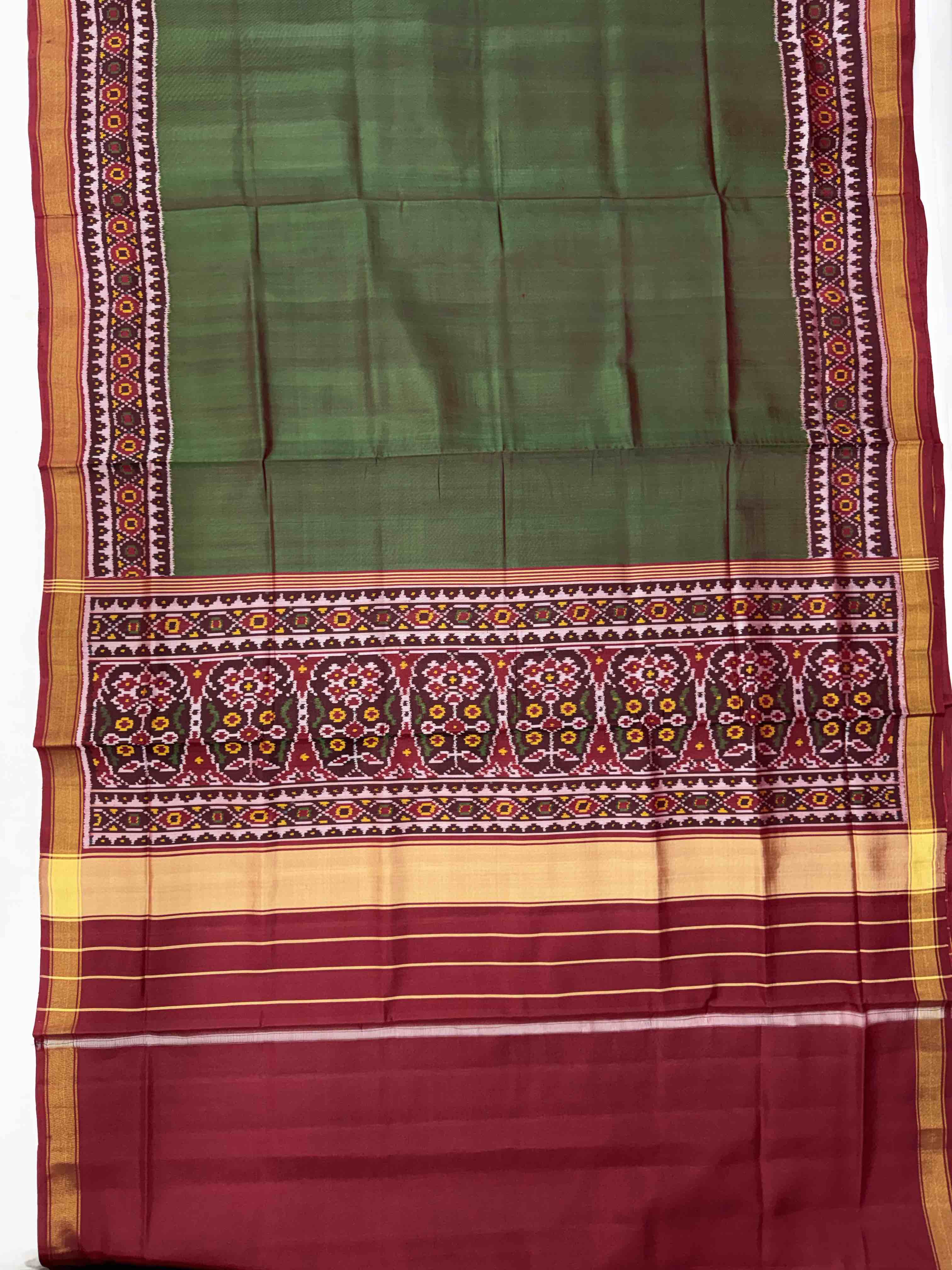 Plain gala Border Handwoven Patola Silk Saree Secondary image