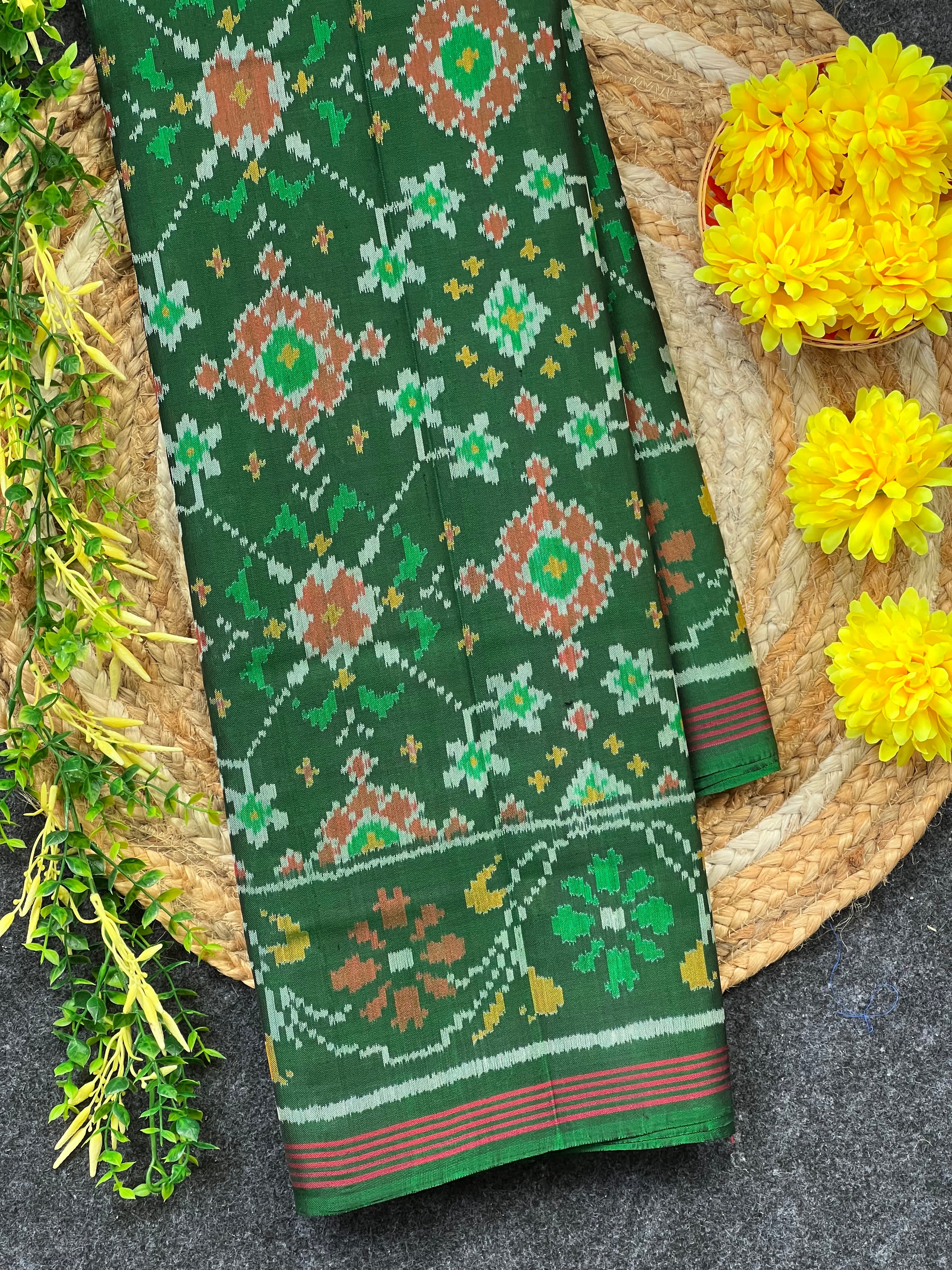 Navratna Traditional Design Handwoven Patola Silk Saree Main image
