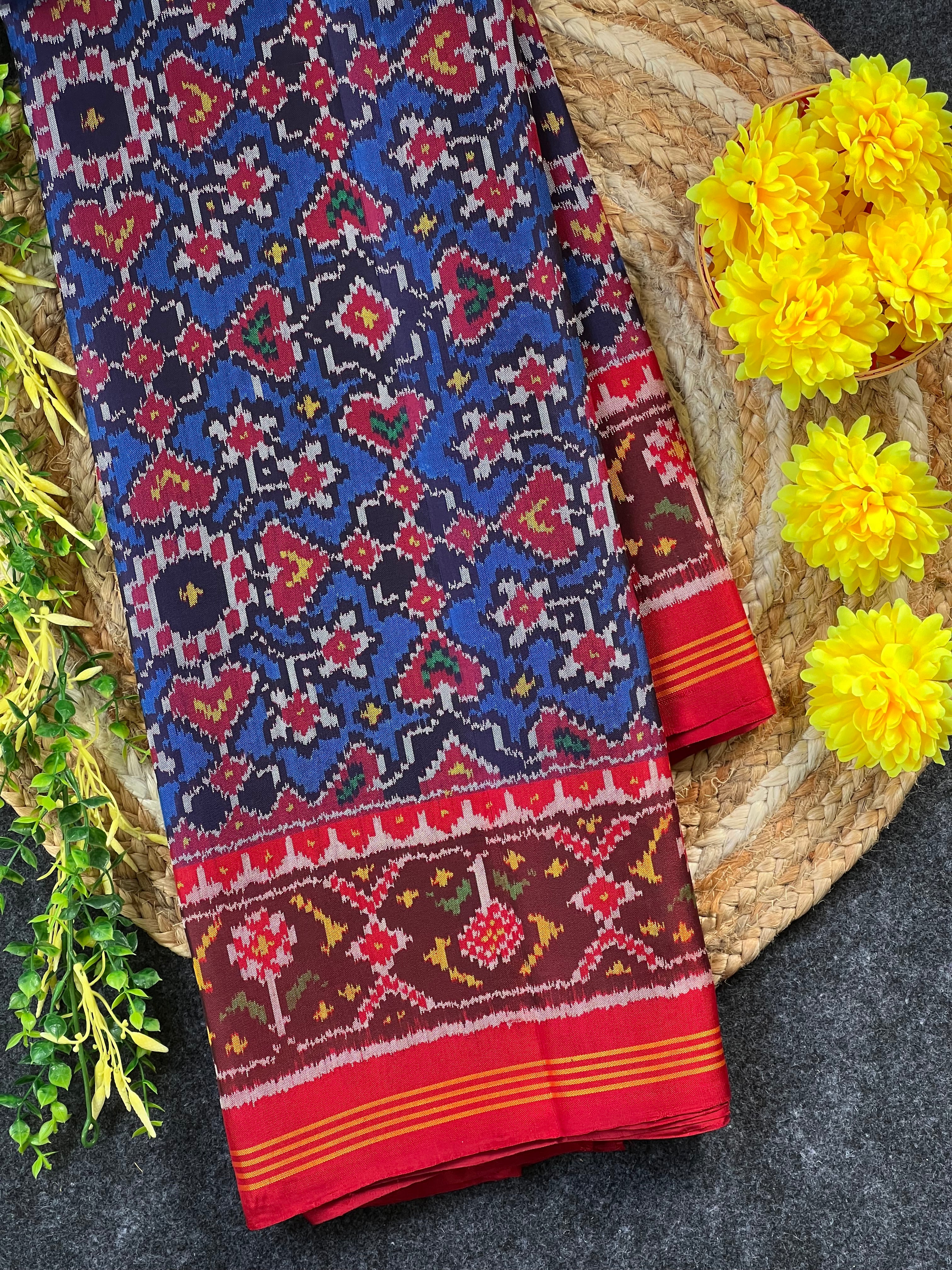 Navratna Manekchowk Traditional Design Handwoven Patola Silk Saree