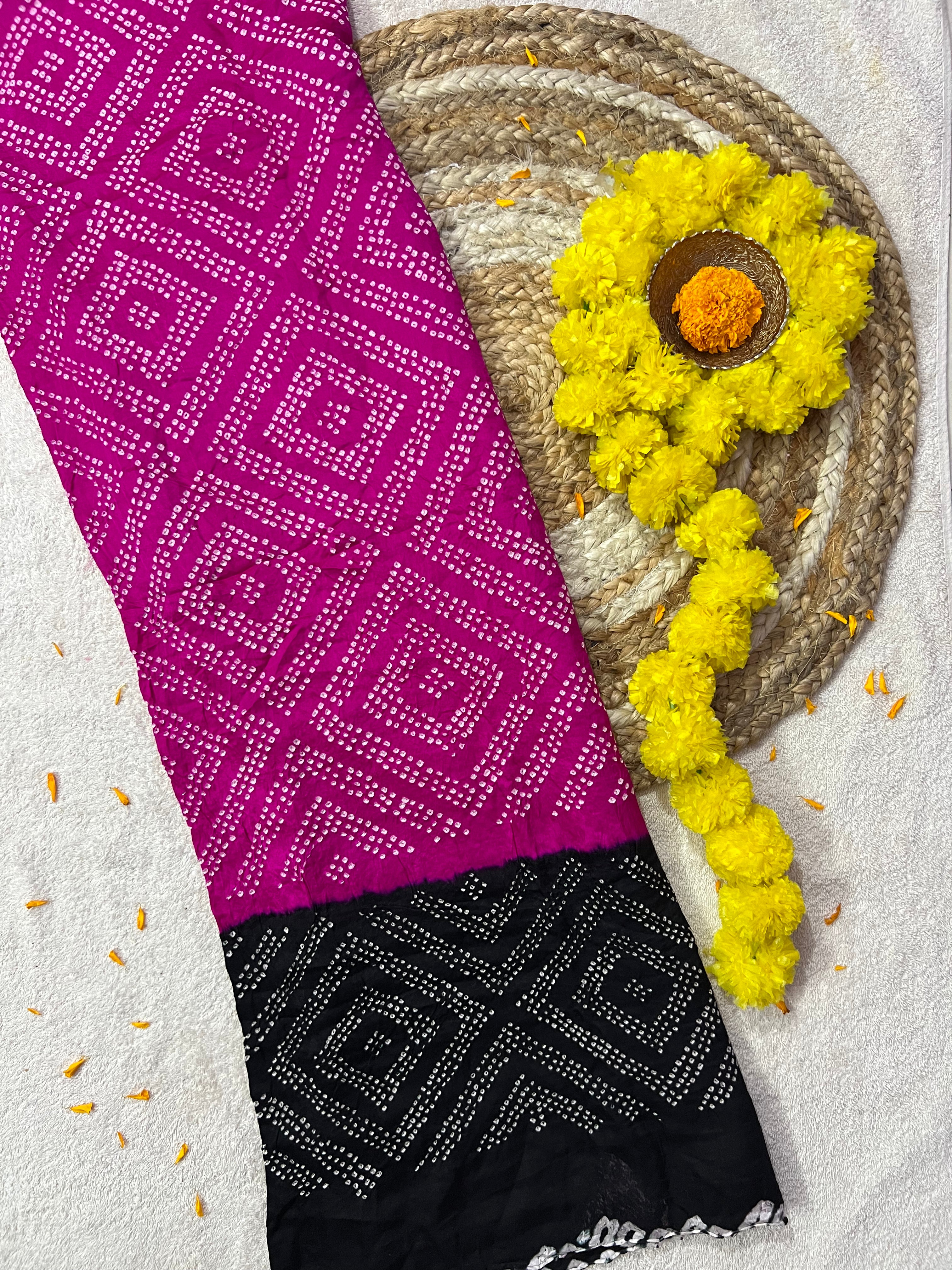 Gaji Silk Bandhej Dupatta Main image