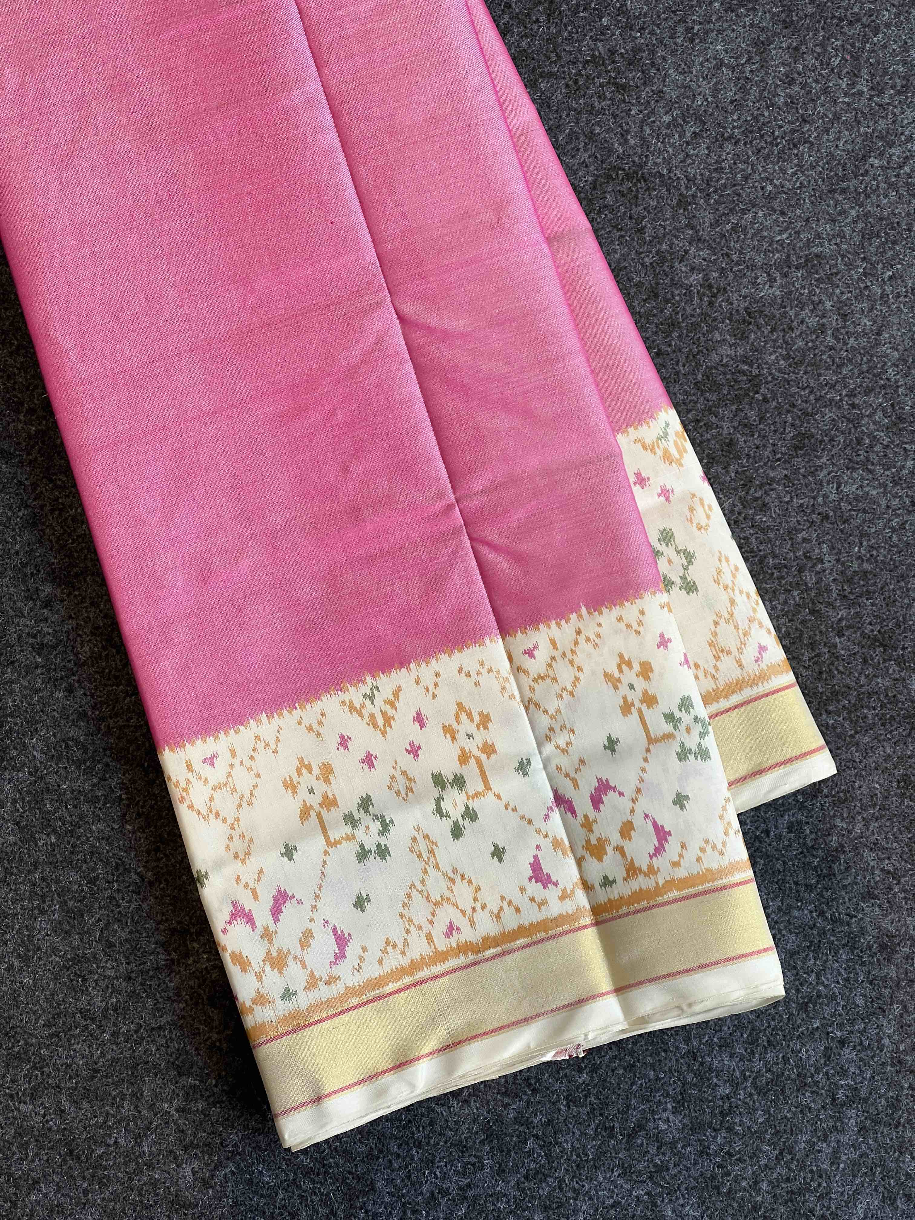 Handwoven Patola Silk Saree Plain Gala Border Baby Pink Color Main image