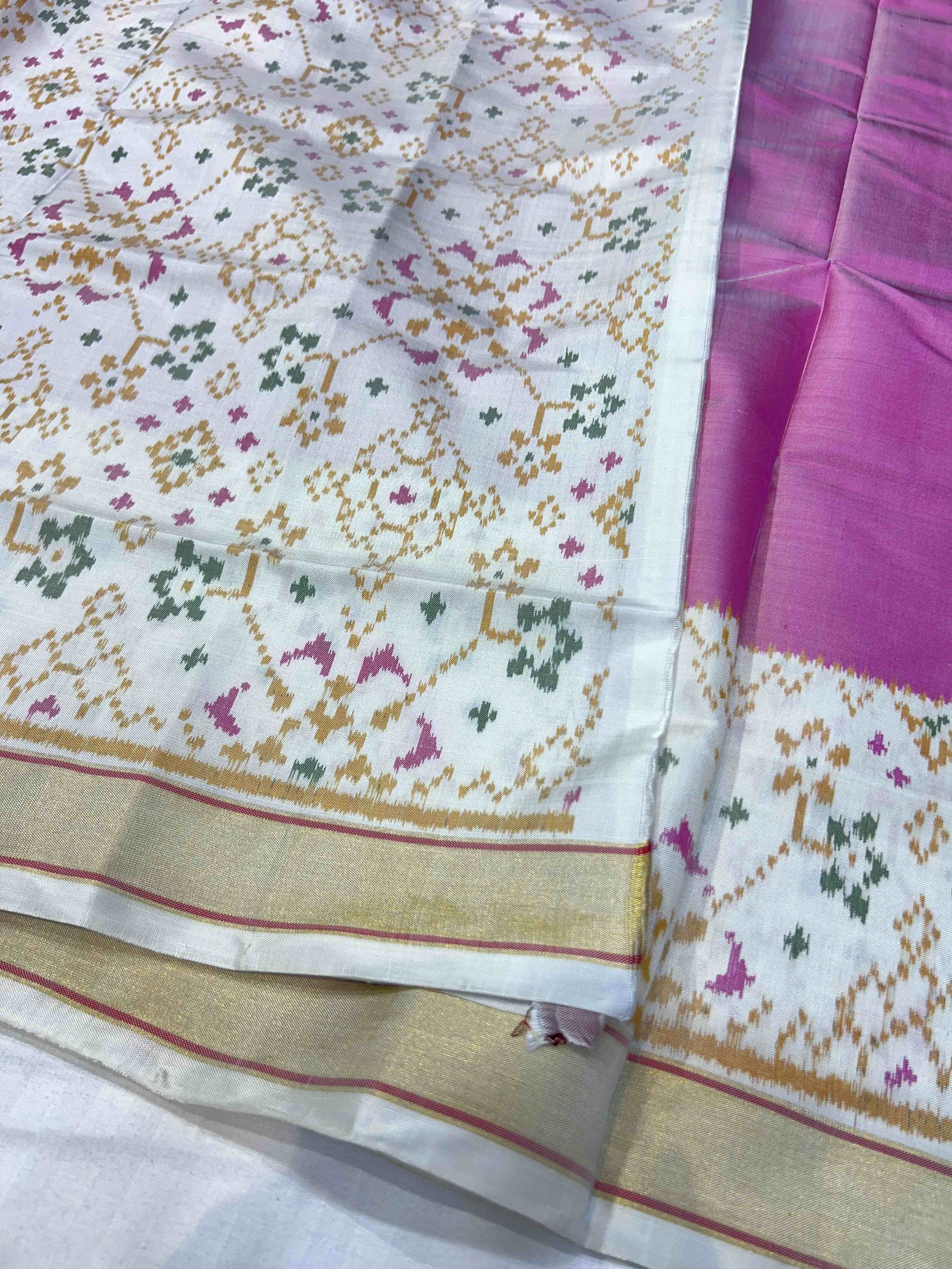 Handwoven Patola Silk Saree Plain Gala Border Baby Pink Color Secondary image