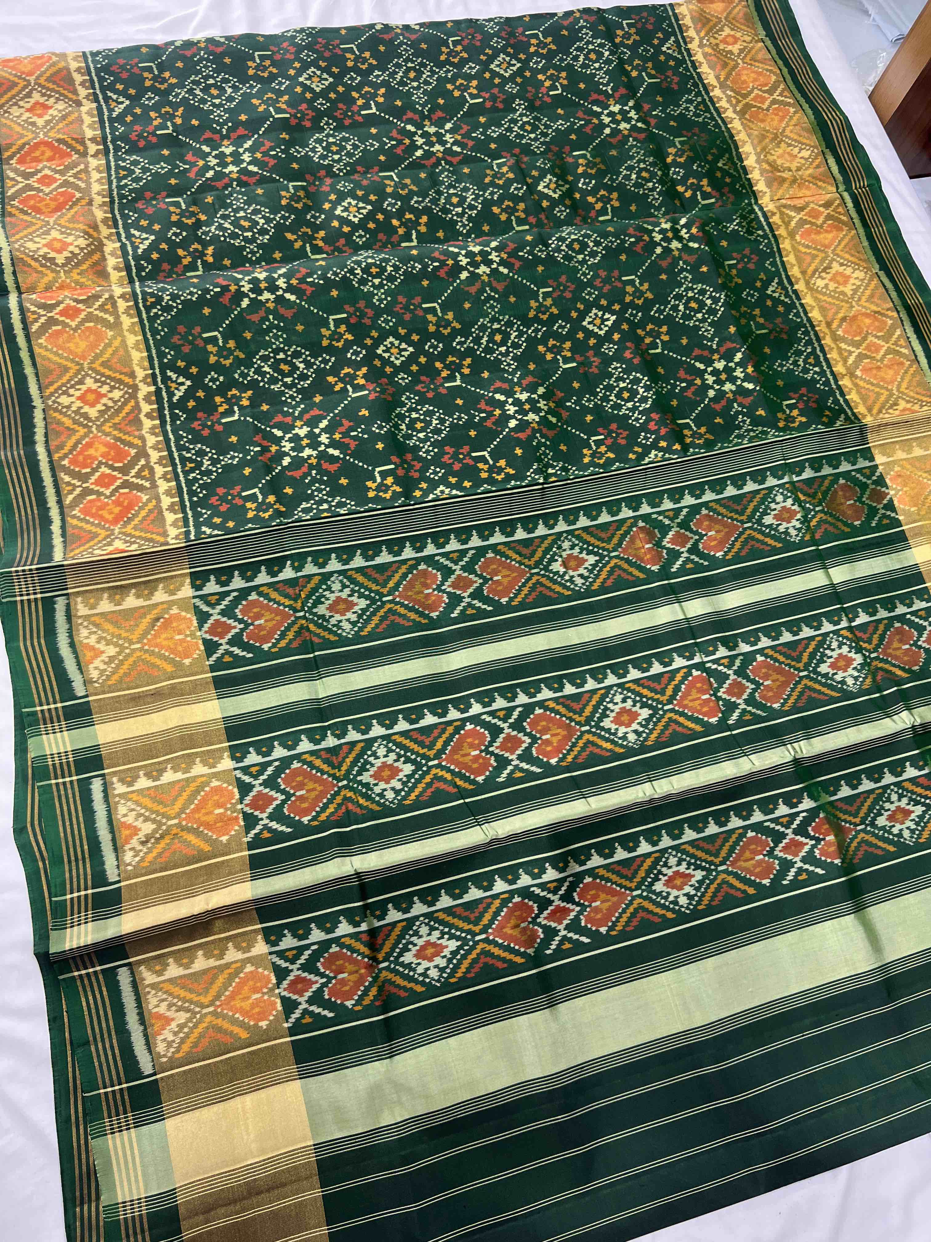 Green Navratna Traditional Design Handwoven Patola Silk Saree