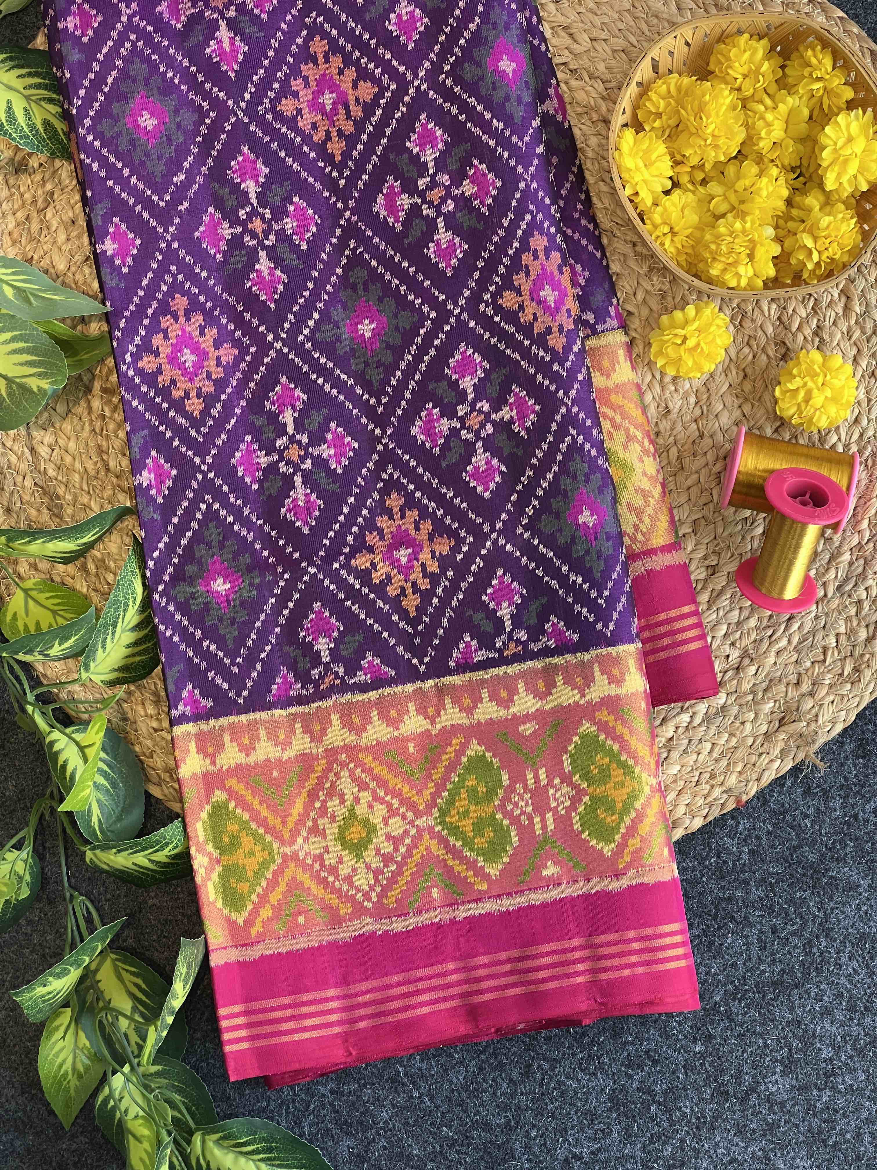 Handwoven Patola Silk Saree Main image