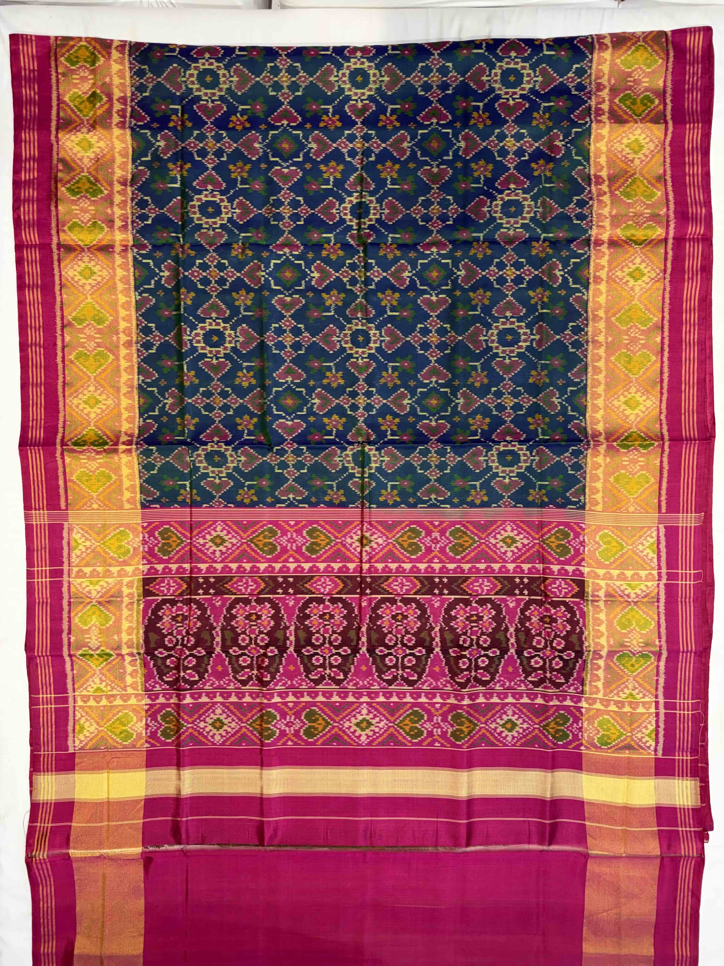 Navratna Manekcowk Tradition Design Handwoven Patola Silk Saree